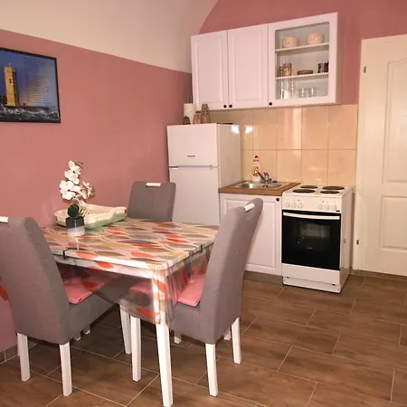 Appartement Studio Apartman Maro à Senj  Extérieur photo