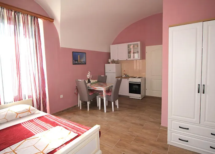 Studio Apartman Maro
