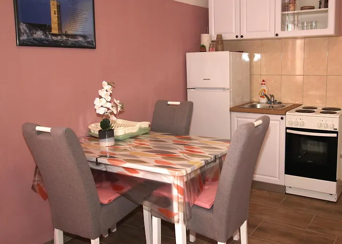 Studio Apartman Maro